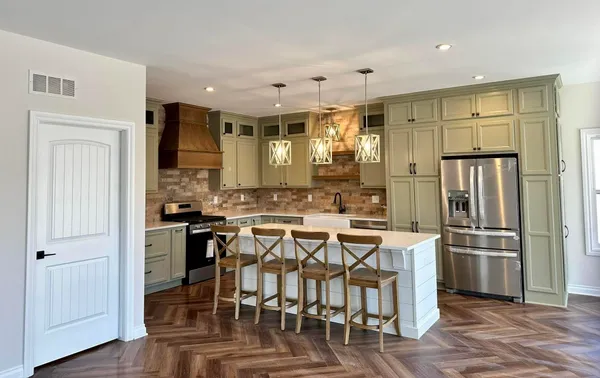 $475,000 | 20015 Fountain View Lane, Trenton, MI 48183