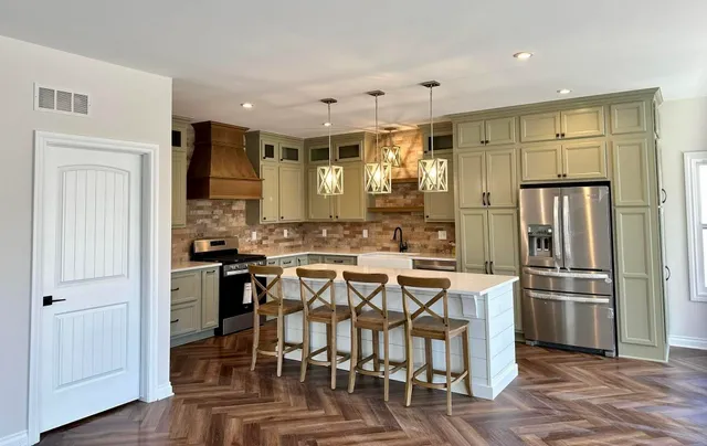 $475,000 | 20015 Fountain View Lane, Trenton, MI 48183