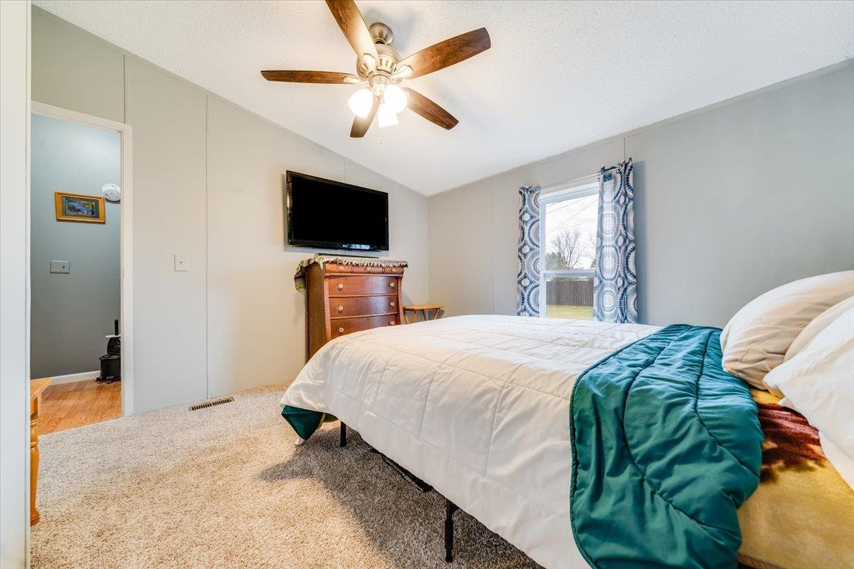 3265 Ash Street Lupton, MI 48635 - Photo 20 of 33 1940677-5e24045e-d0f2-4d13-b4da-15a83898a309.JPG