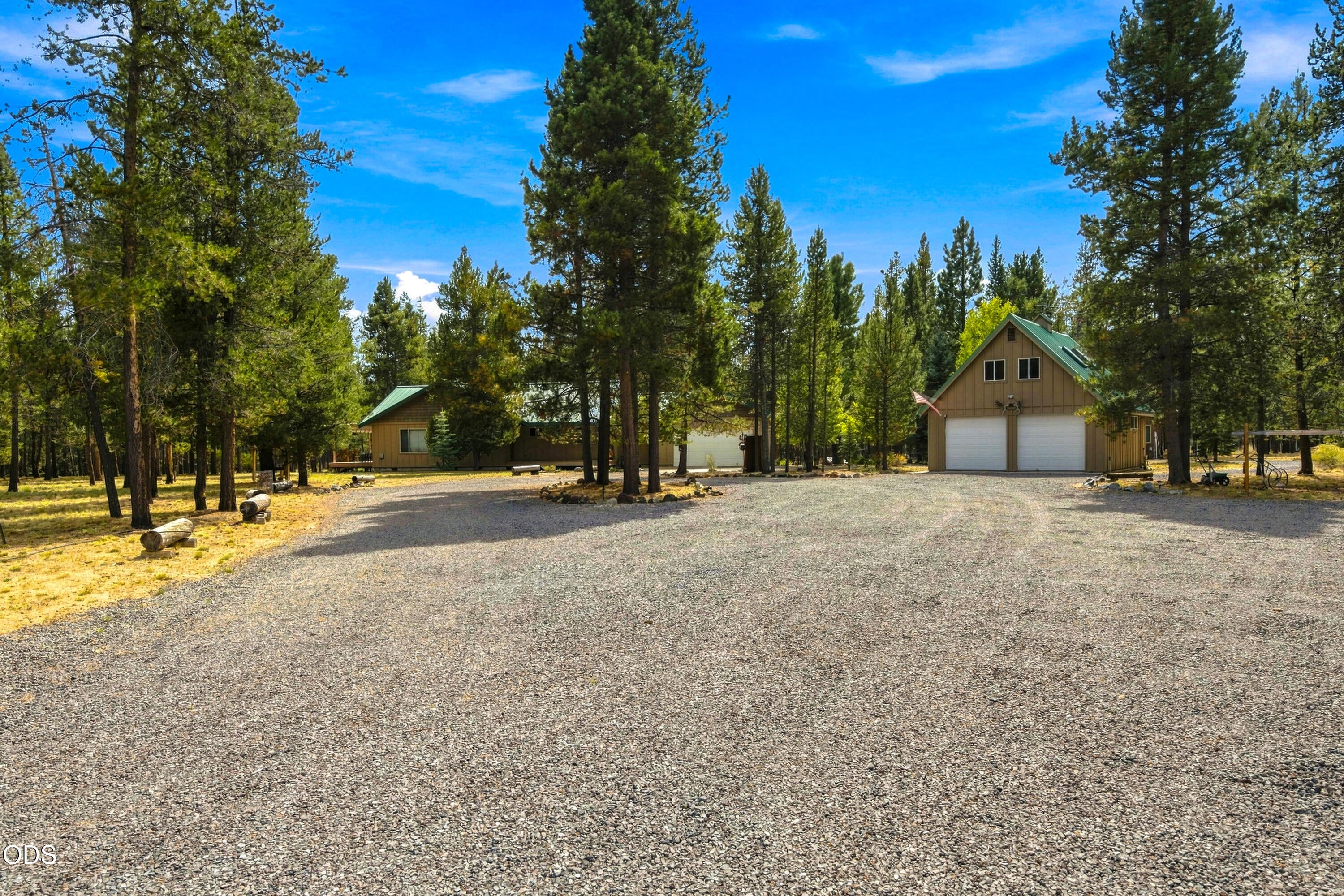 52216 Moose Road La Pine, OR 97739 - Photo 3 of 84 Gallery Image 3