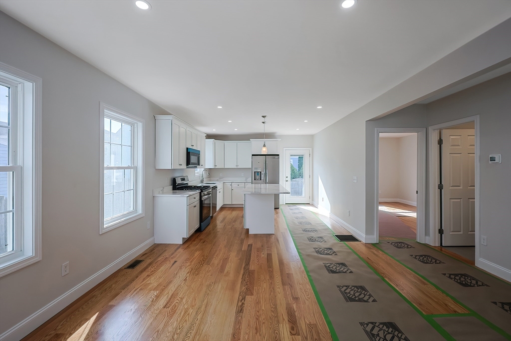 162 Tracy Avenue Lynn, MA 01902 - Photo 11 of 35