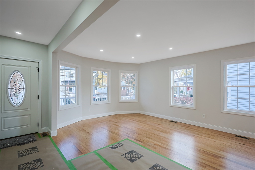 162 Tracy Avenue Lynn, MA 01902 - Photo 12 of 35
