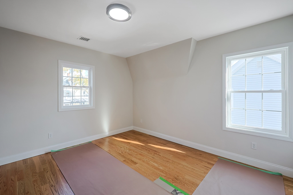 162 Tracy Avenue Lynn, MA 01902 - Photo 18 of 35