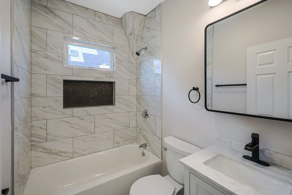 162 Tracy Avenue Lynn, MA 01902 - Photo 20 of 35