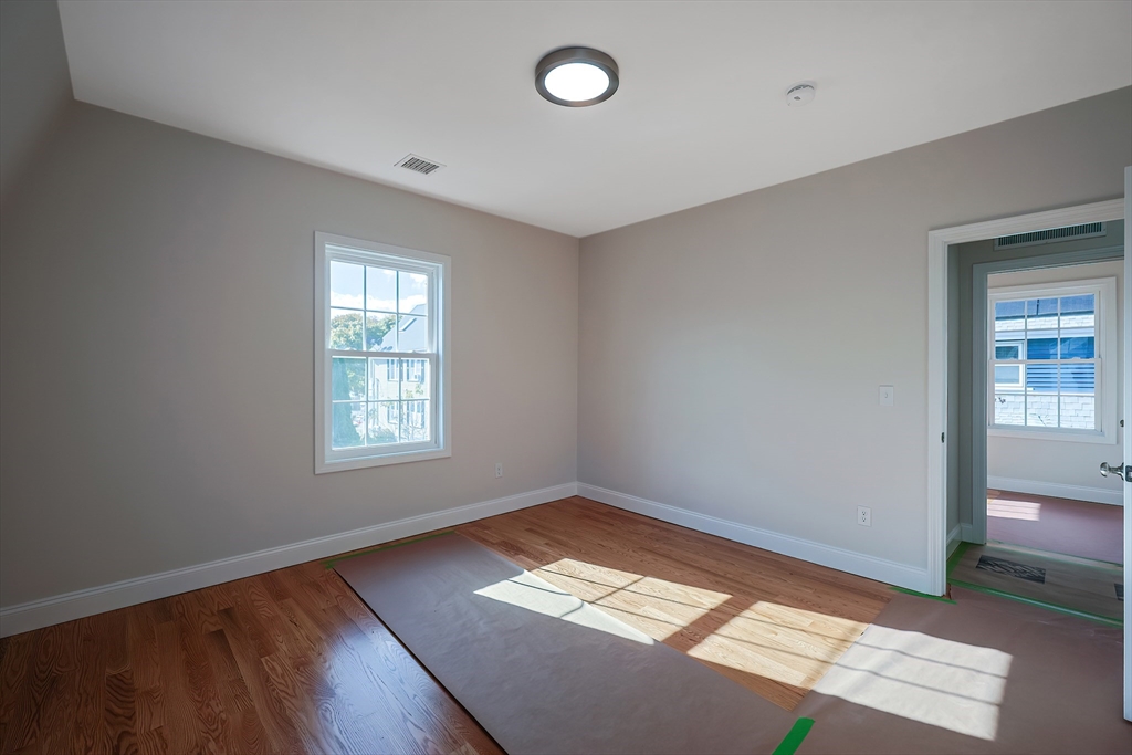 162 Tracy Avenue Lynn, MA 01902 - Photo 23 of 35