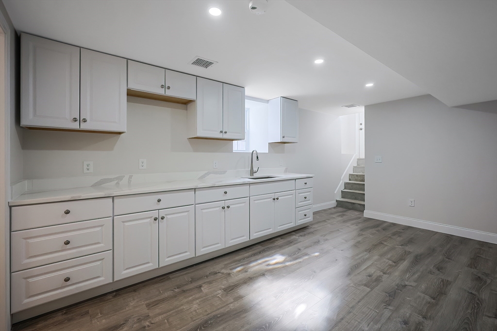 162 Tracy Avenue Lynn, MA 01902 - Photo 30 of 35
