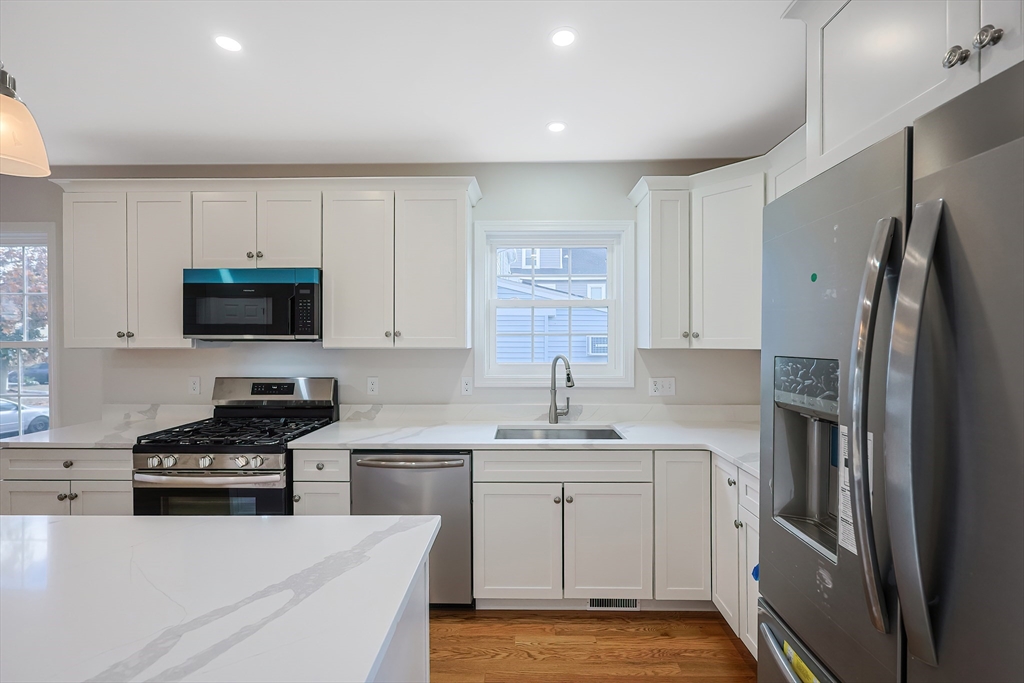 162 Tracy Avenue Lynn, MA 01902 - Photo 7 of 35