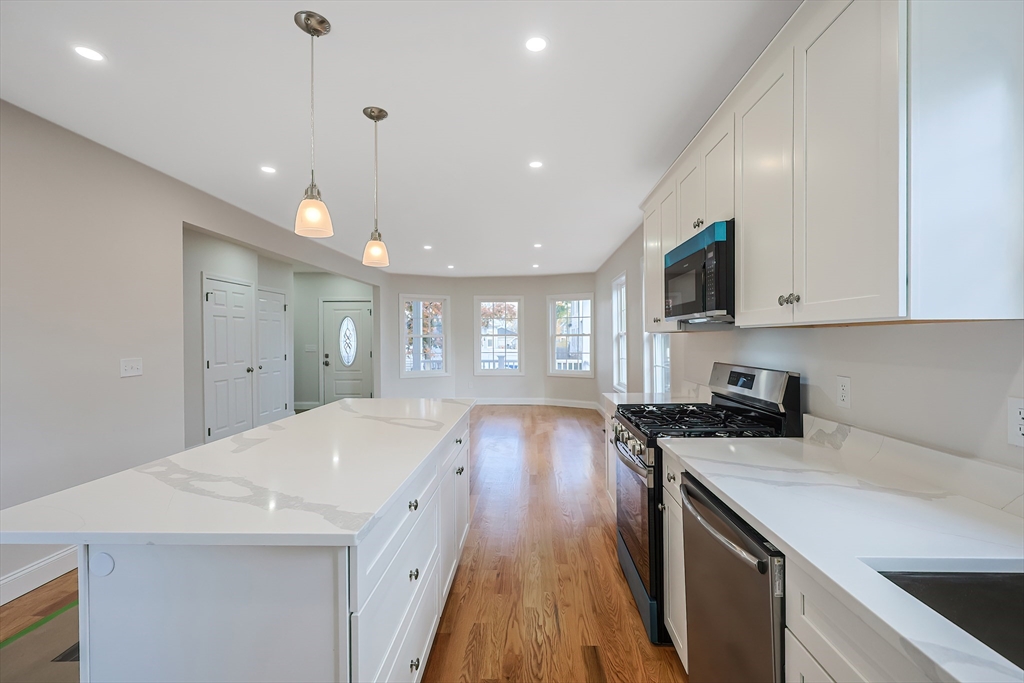162 Tracy Avenue Lynn, MA 01902 - Photo 8 of 35