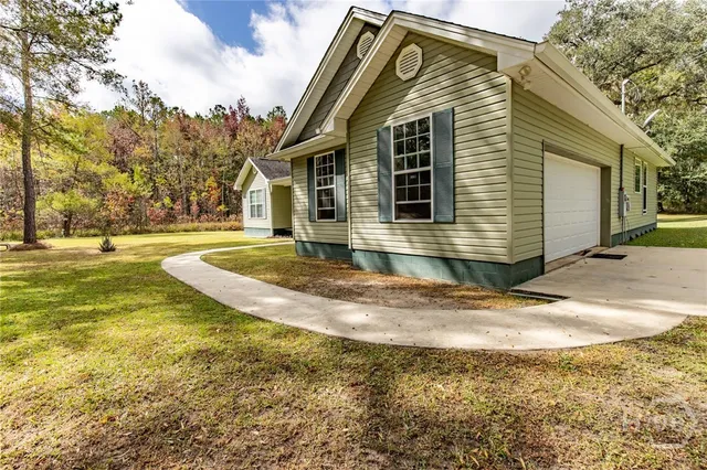 $300,000 | 14261 Us Highway, Townsend, GA 31331