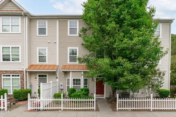 $265,000 | 11701 Coppergate Drive, Unit 103, Raleigh, NC 27614