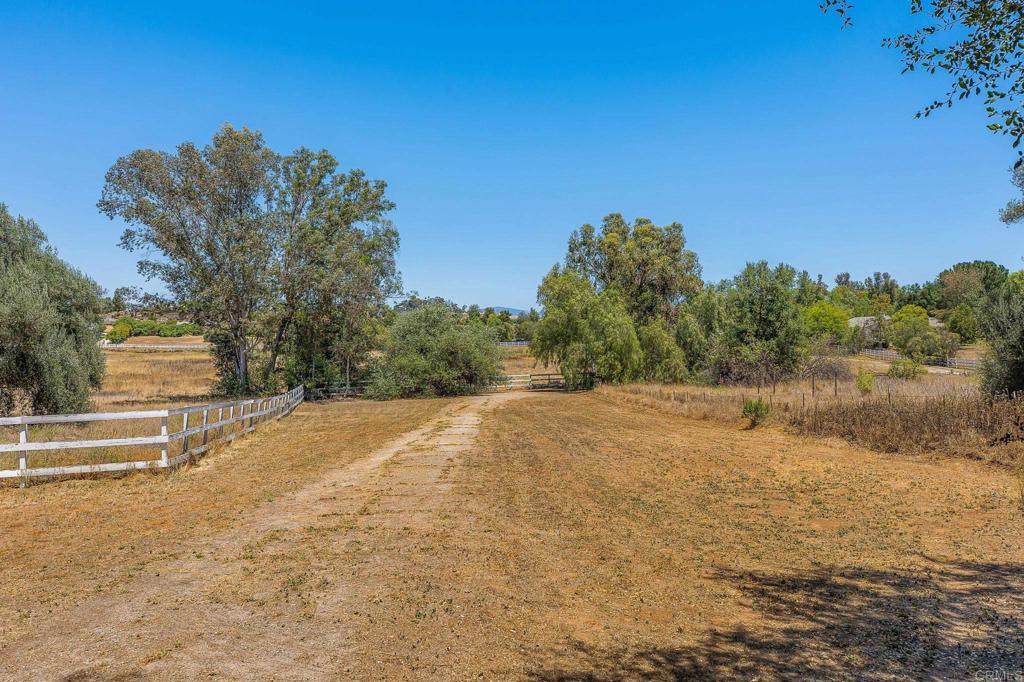 2445 Southern Oak Road Ramona, CA 92065 - Photo 25 of 60