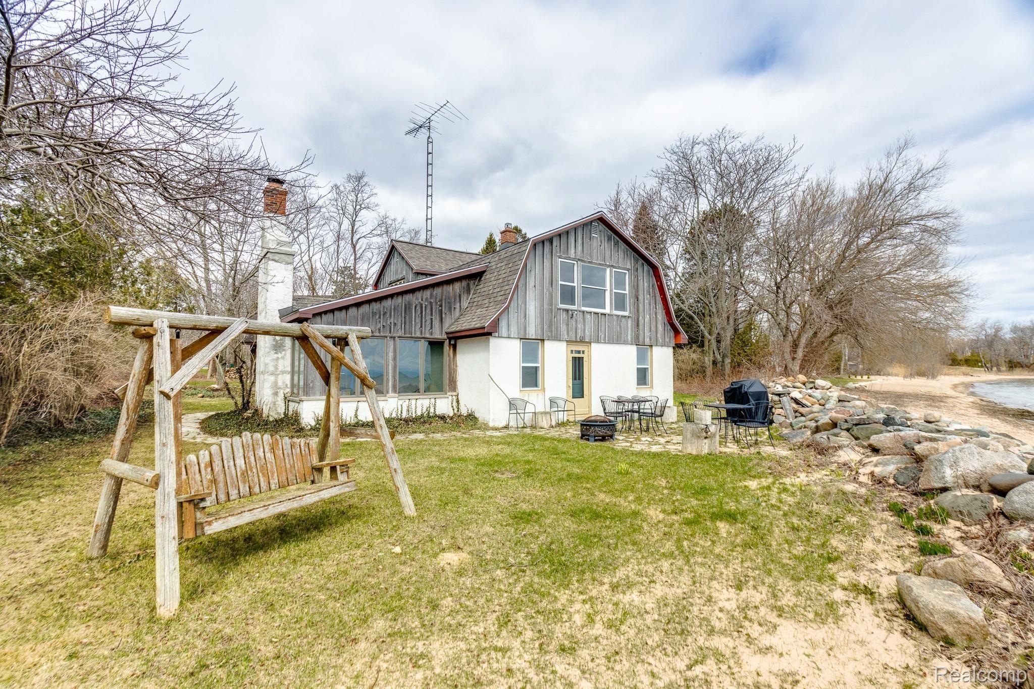 4135 South Lake Shore Road Harbor Beach, MI 48441 - Photo 10 of 57 4135 S Lakeshore Rd (8 of 57).jpg