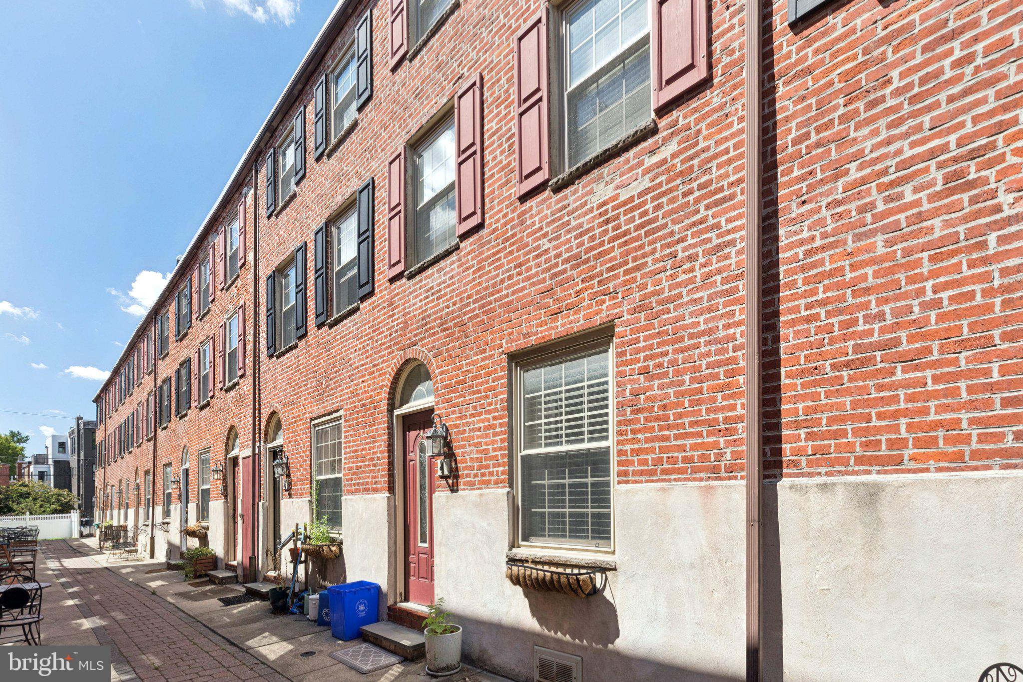525 Fitzwater Street, Unit 4 Philadelphia, PA 19147 - Photo 18 of 20 a view of a building with a window