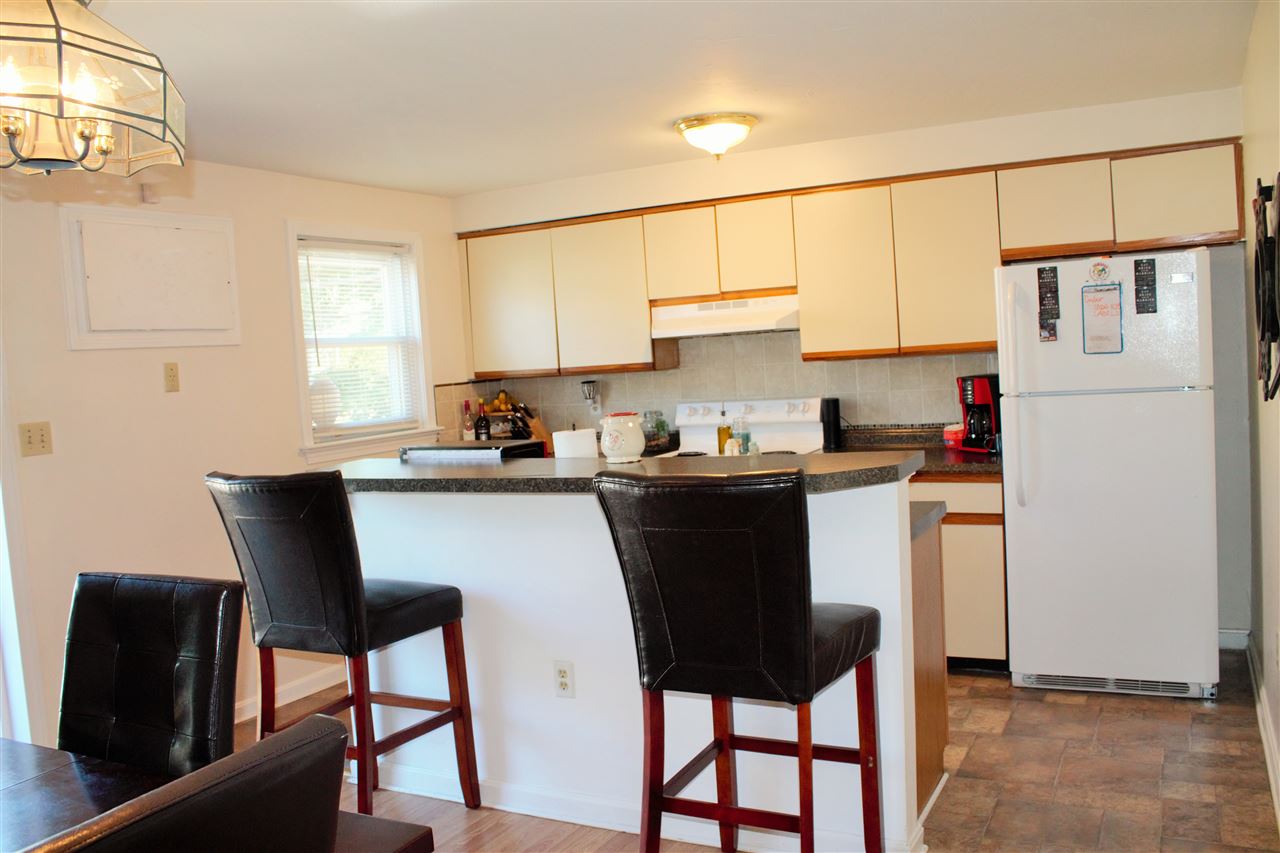 315 Circle Road Manchester, NH 03103 - Photo 6 of 37