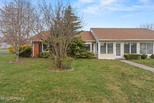 $239,500 | 404 A Picardy Court, Lakewood, NJ 08701
