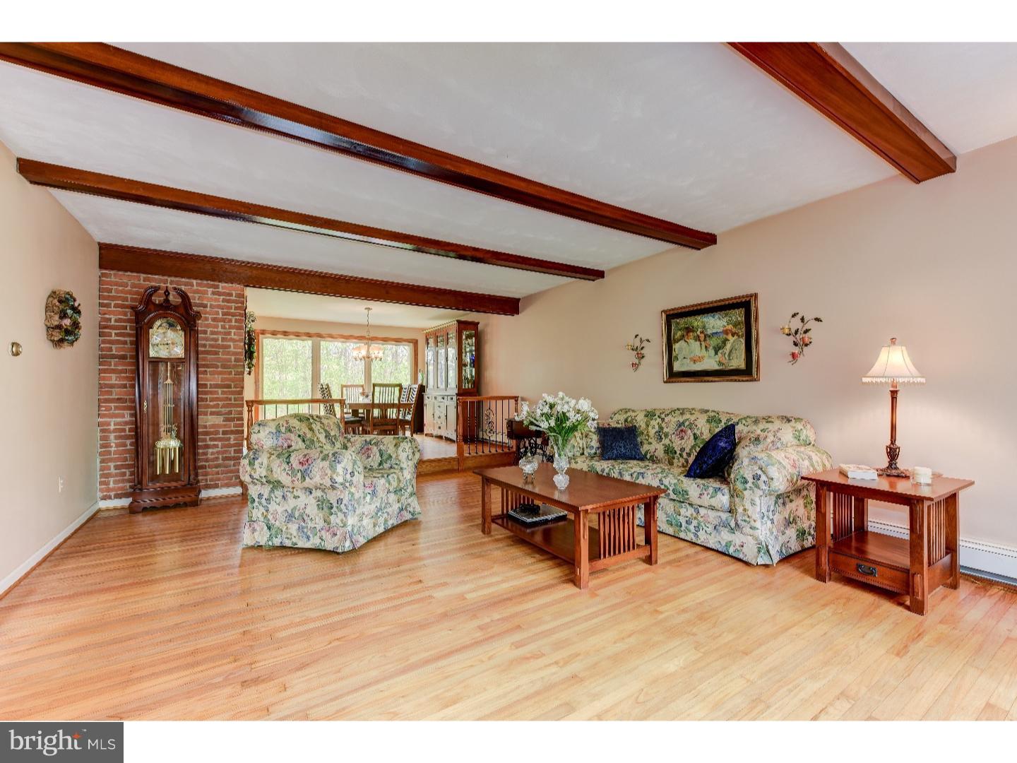337 Walter Road Chalfont, PA 18914 - Photo 5 of 25 Living Room