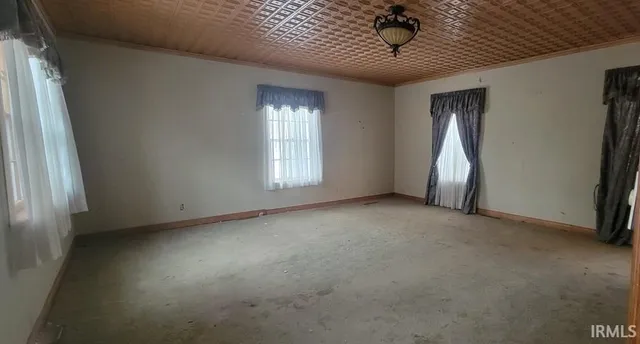 $199,900 | 1529 Old Orchard Road, Vincennes, IN 47591