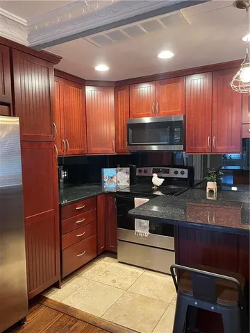 $209,000 | 807 West 48th Street, Unit 601, Kansas City, MO 64112