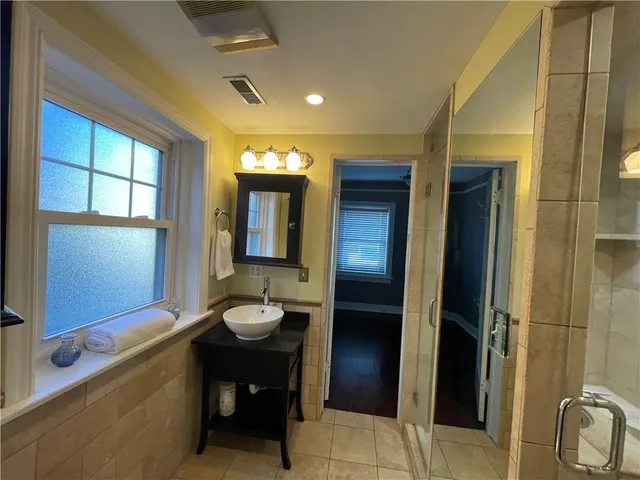 $209,000 | 807 West 48th Street, Unit 601, Kansas City, MO 64112