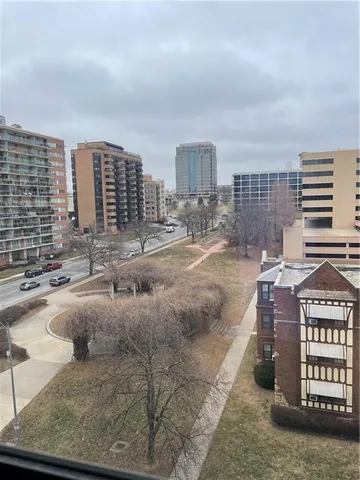 $209,000 | 807 West 48th Street, Unit 601, Kansas City, MO 64112