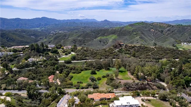 $6,500,000 | 24415 Mulholland Highway, Calabasas, CA 91302