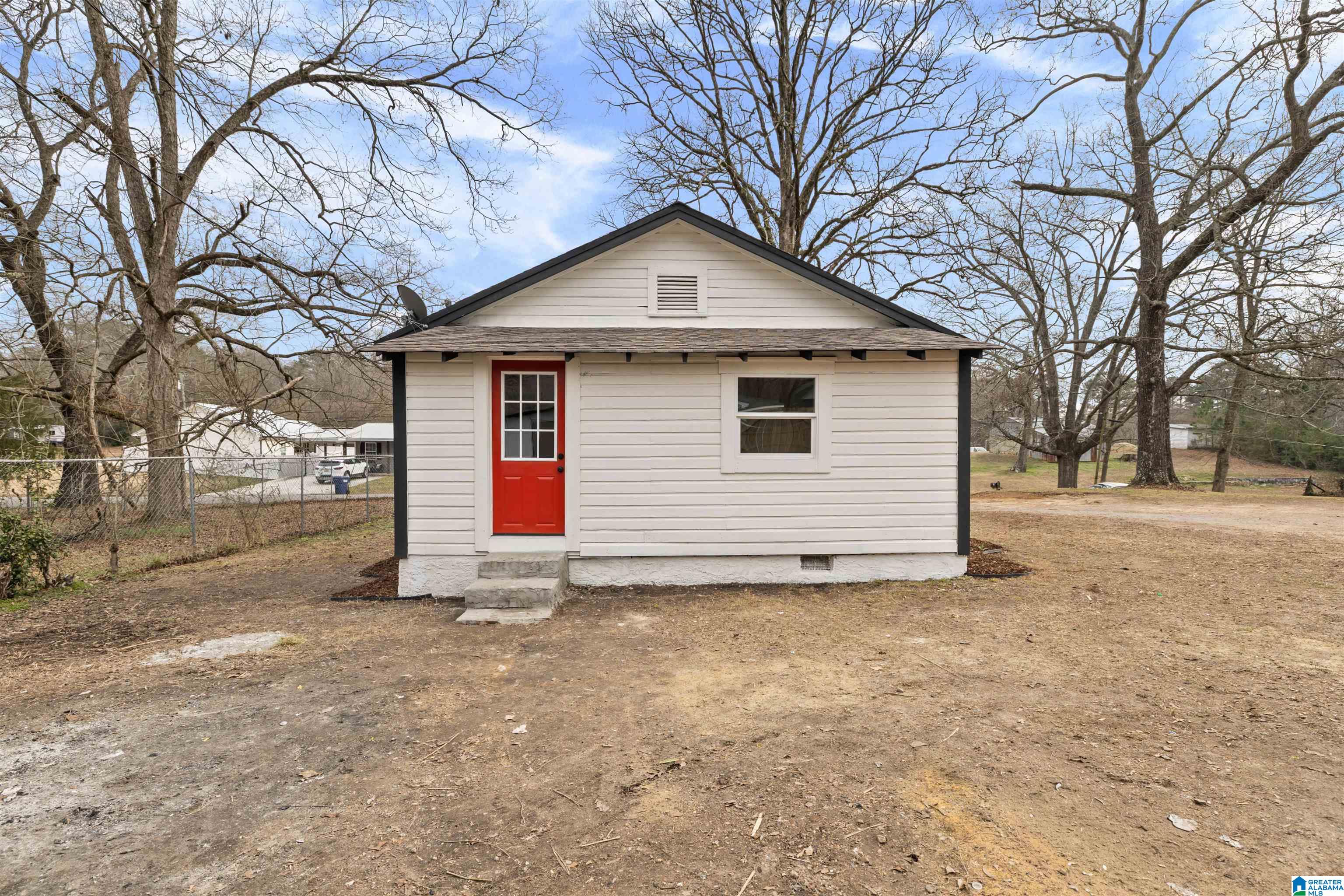 306 Adams Avenue West Oneonta, AL 35121 - Photo 6 of 24