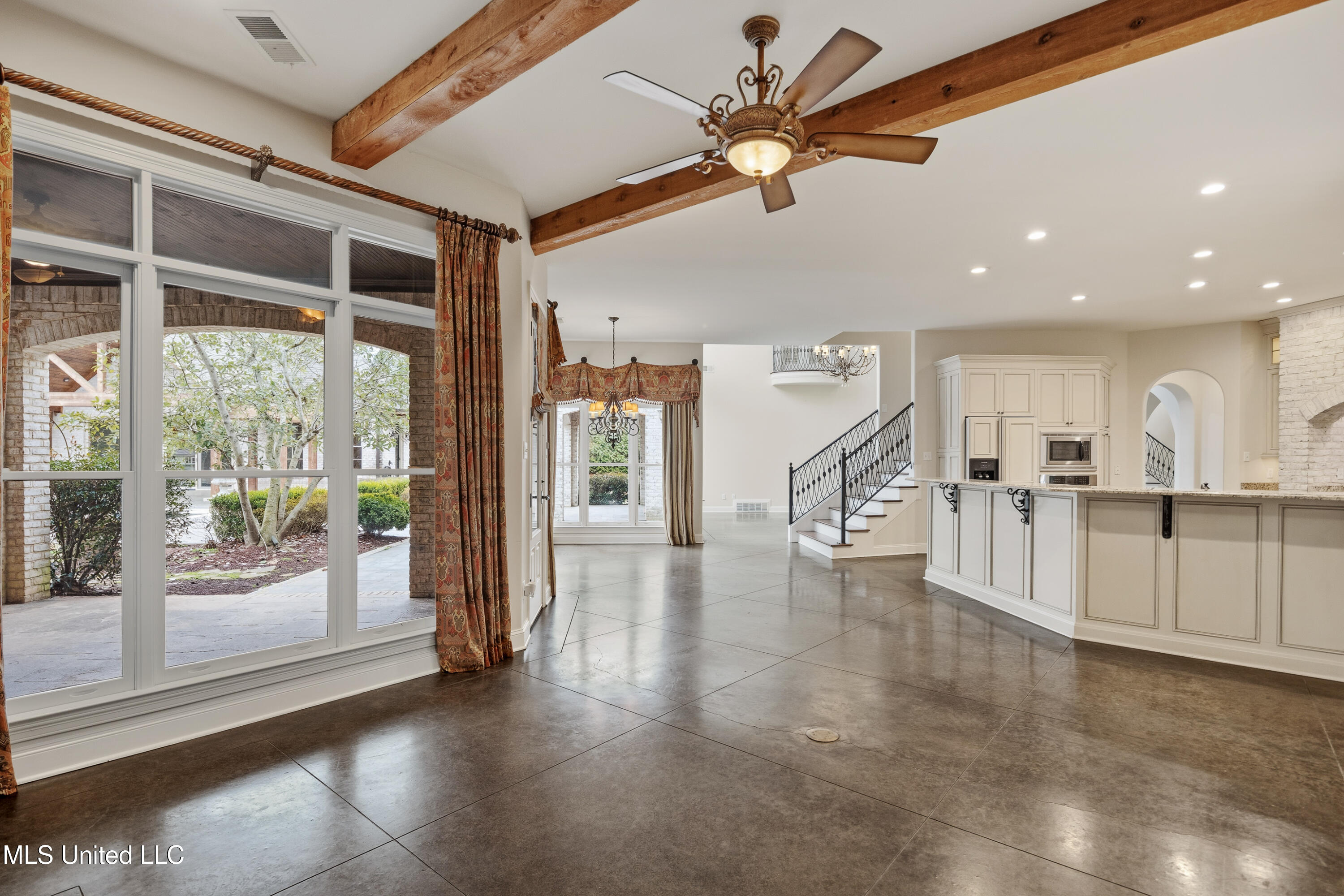 2466 Ross Road Olive Branch, MS 38654 - Photo 20 of 71 Hearth Room