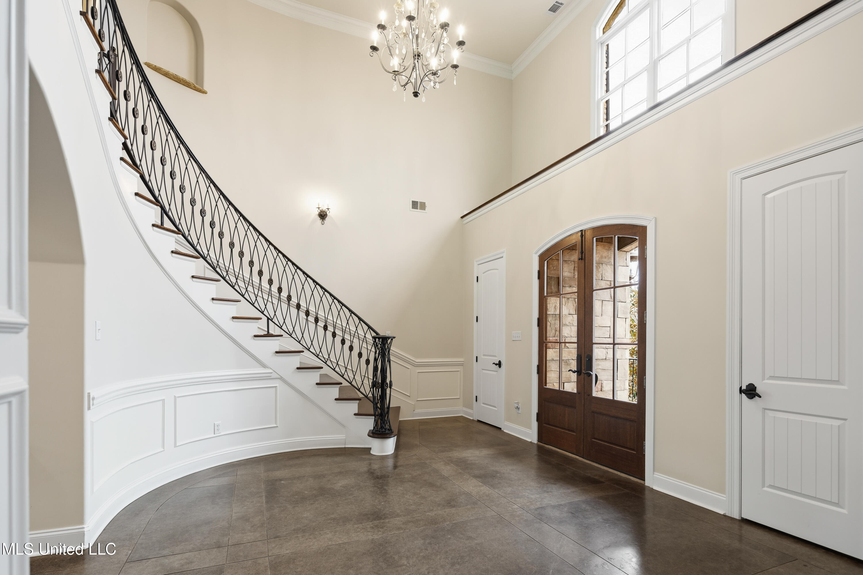 2466 Ross Road Olive Branch, MS 38654 - Photo 4 of 71 Foyer