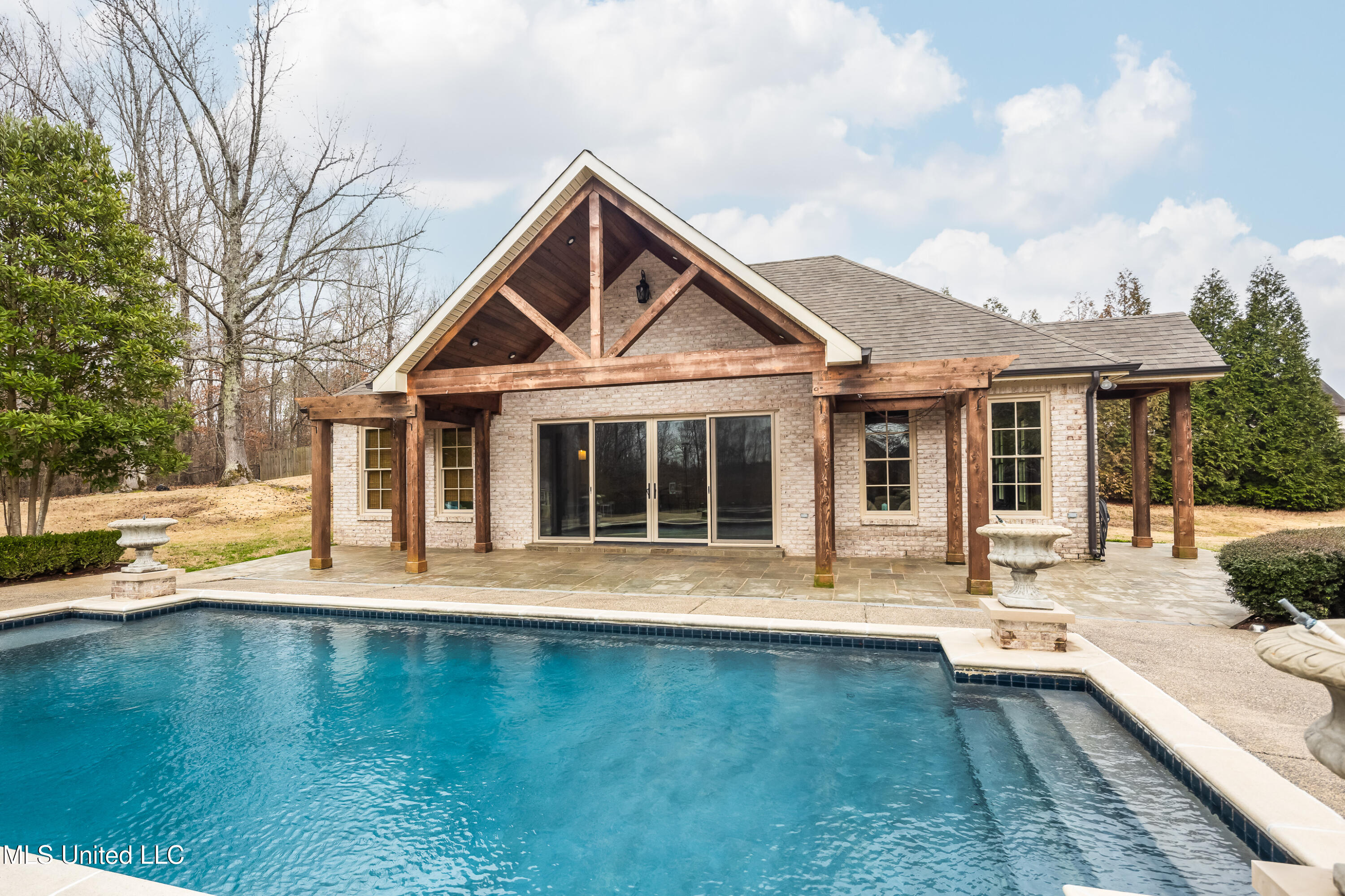 2466 Ross Road Olive Branch, MS 38654 - Photo 59 of 71 Pool House