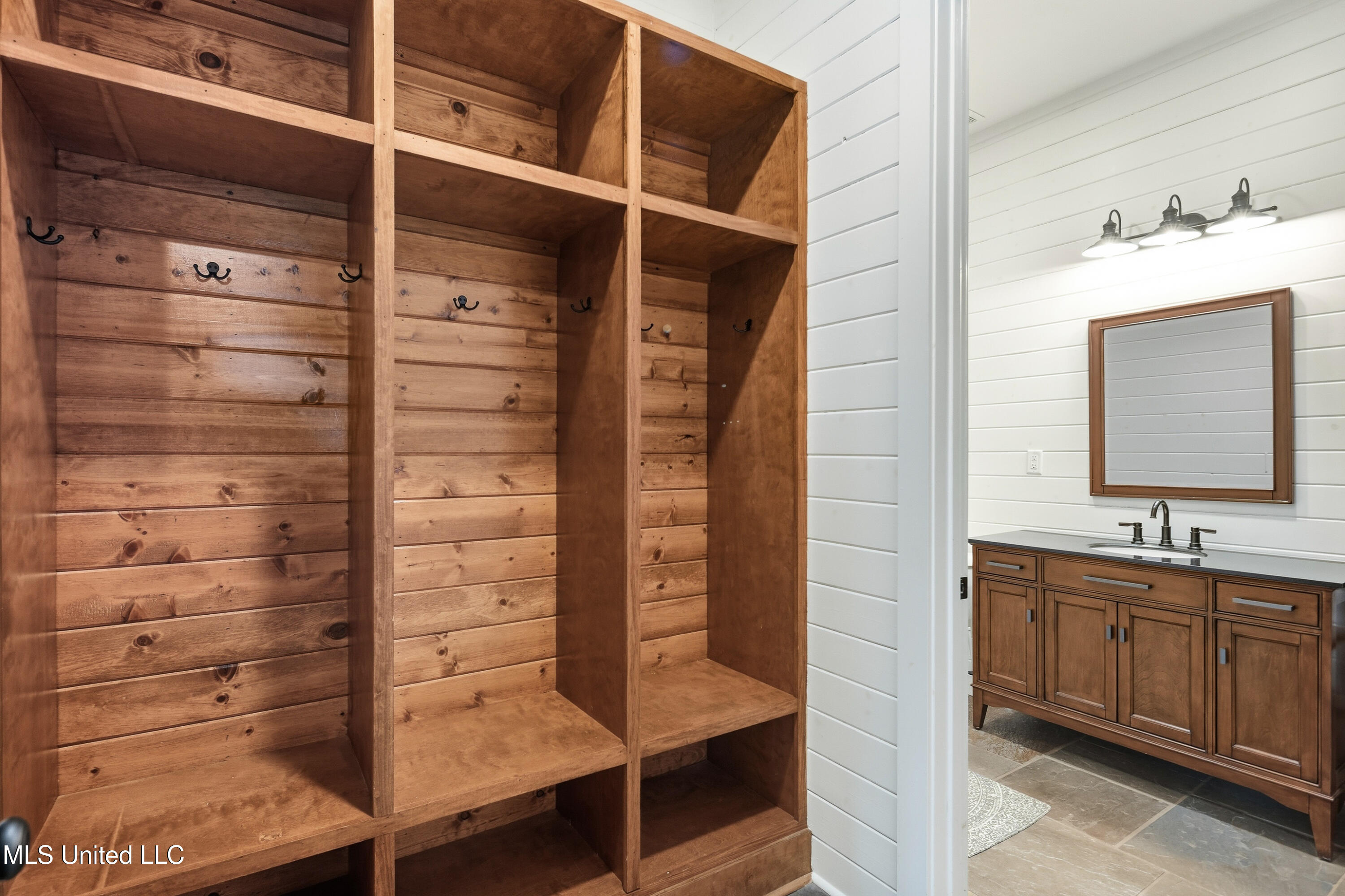 2466 Ross Road Olive Branch, MS 38654 - Photo 64 of 71 Pool House Lockers