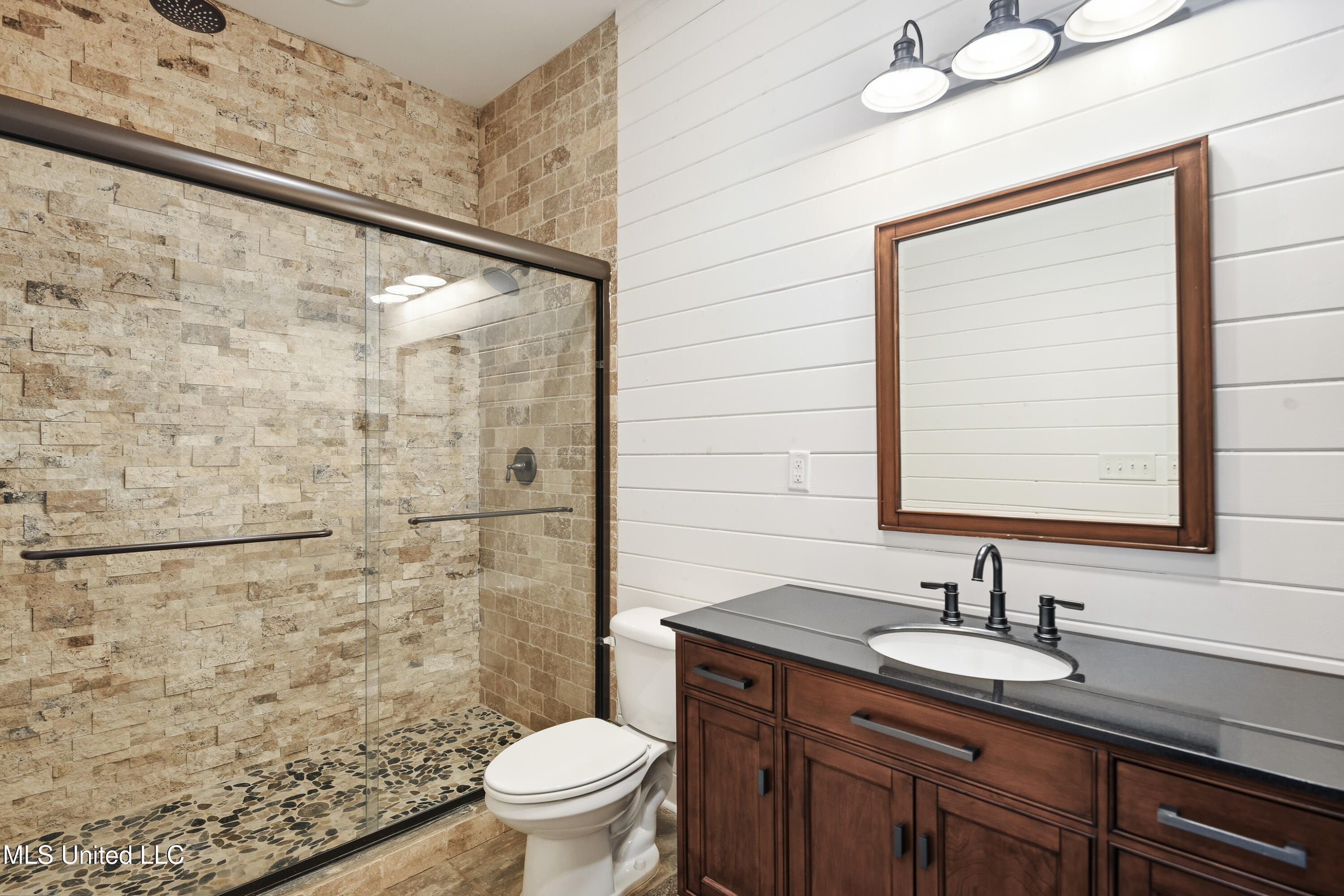 2466 Ross Road Olive Branch, MS 38654 - Photo 65 of 71 Pool House Bath