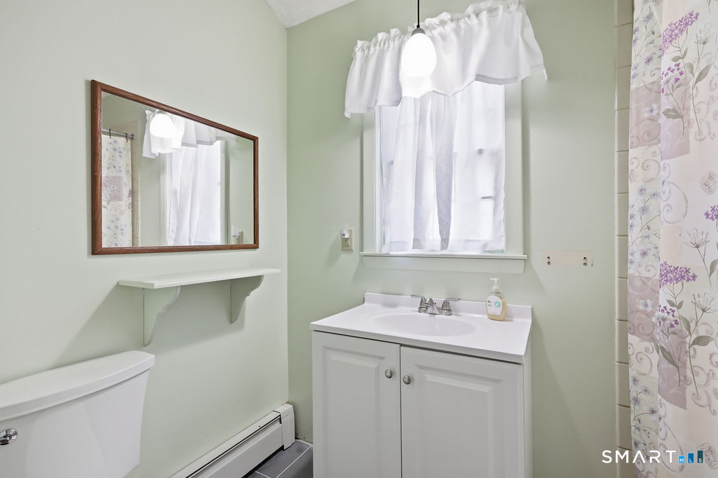 428 Welchs Point Road Milford, CT 06460 - Photo 23 of 40 Gallery Image 23
