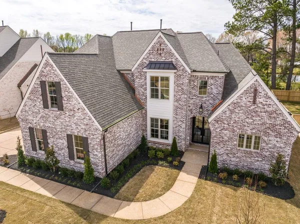 $919,999 | 597 Cedar Shadows Circle West, Collierville, TN 38017