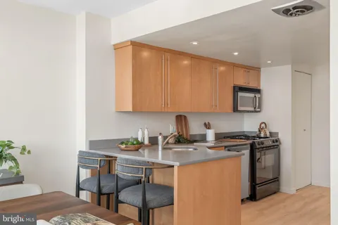 $305,000 | 1326-42 Spruce Street, Unit 708, Philadelphia, PA 19107