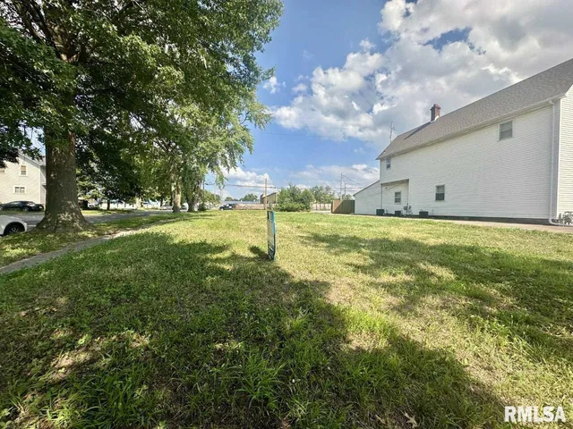 $7,500 | 800 Clay Street, Springfield, IL 62703