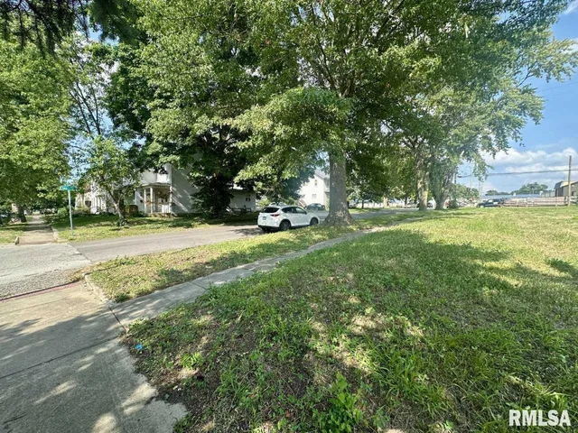 $7,500 | 800 Clay Street, Springfield, IL 62703