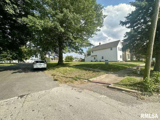 $7,500 | 800 Clay Street, Springfield, IL 62703