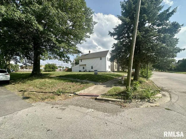 $7,500 | 800 Clay Street, Springfield, IL 62703