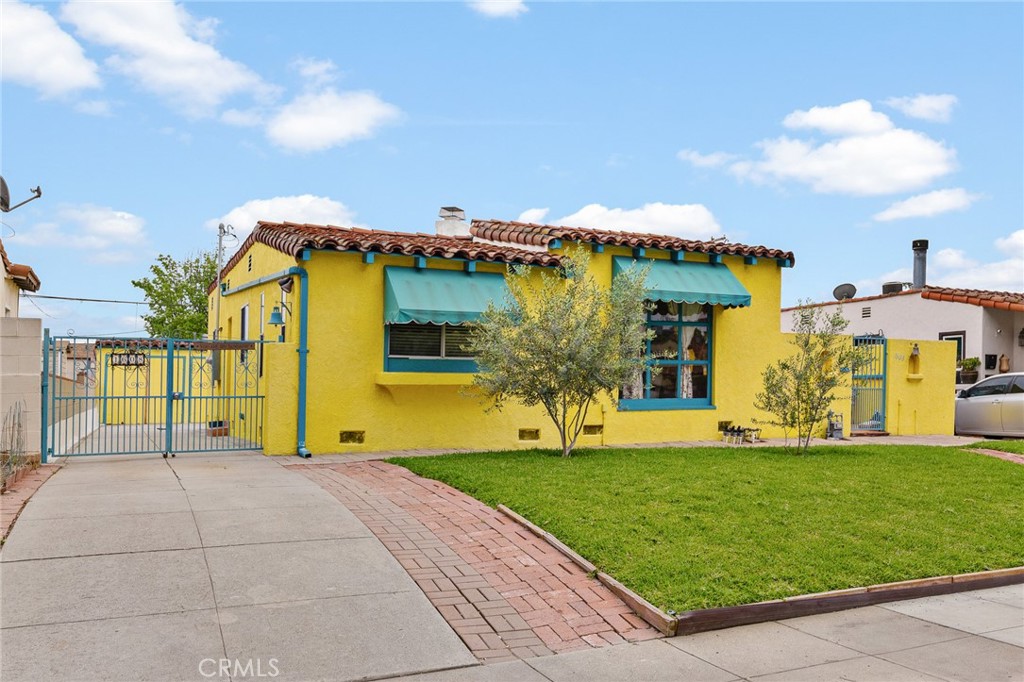 1608 Elm Street Alhambra, CA 91803 - Photo 2 of 42