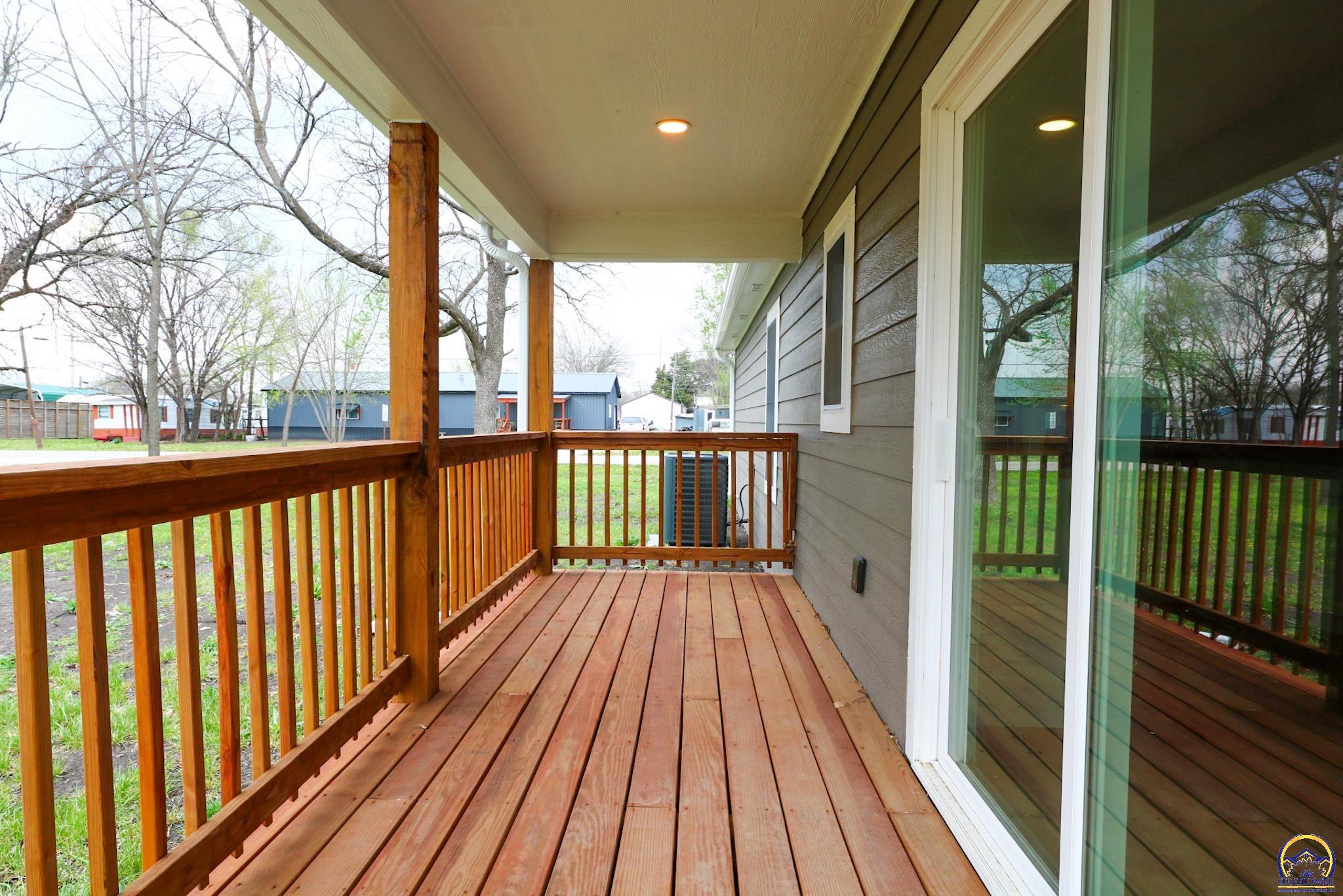 702 South 8th Street Burlington, KS 66839 - Photo 56 of 62 Back deck
