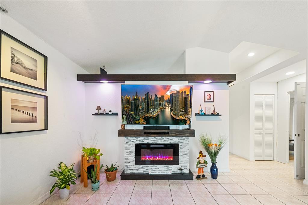 10095 Northwest 127th Street Hialeah, FL 33018 - Photo 11 of 35