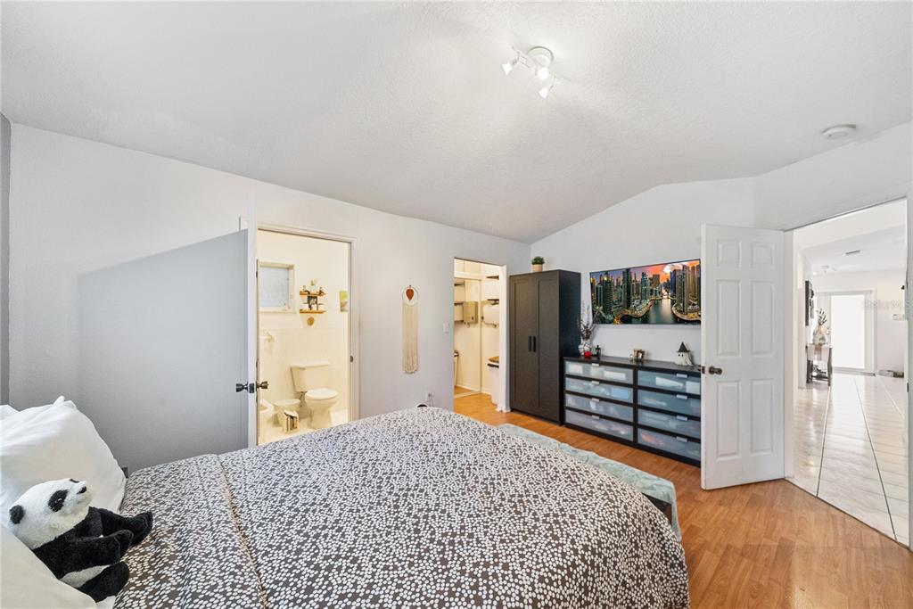 10095 Northwest 127th Street Hialeah, FL 33018 - Photo 5 of 35