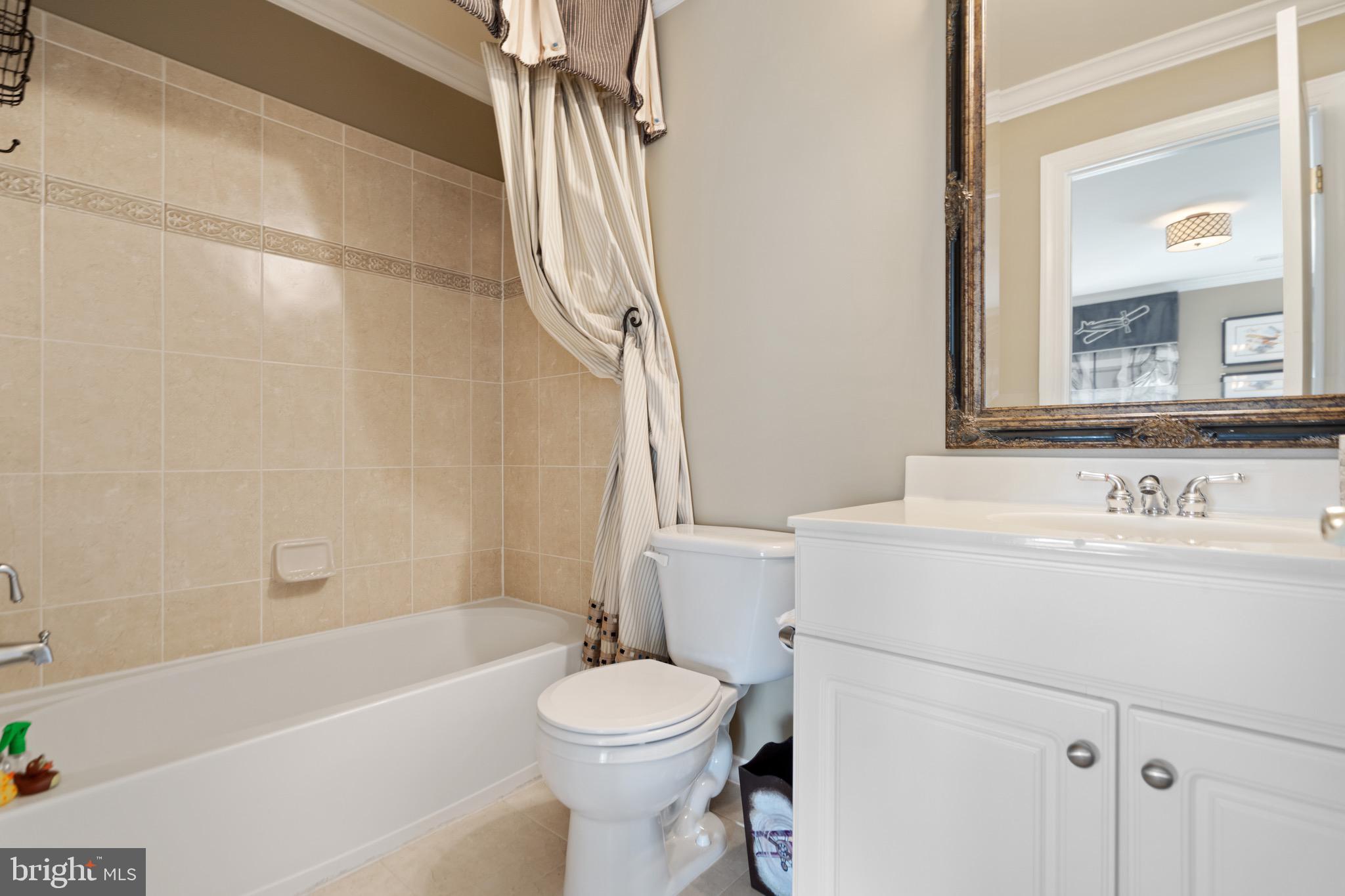 21103 Mill Branch Drive Leesburg, VA 20175 - Photo 56 of 107 Bedroom 3 en suite bath