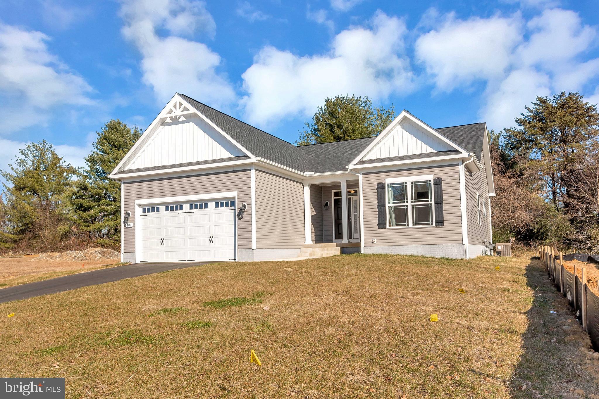 107 Ridgeway Street Fredericksburg, VA 22401 - Photo 2 of 39