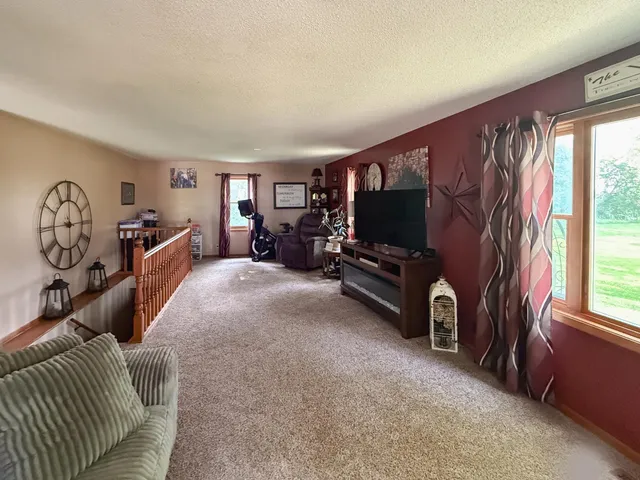 $489,999 | 86571 County Road 46, Albert Lea, MN 56007