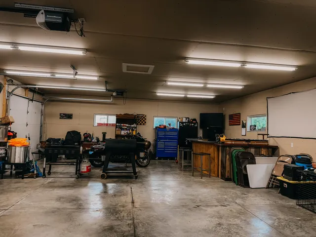 $489,999 | 86571 County Road 46, Albert Lea, MN 56007