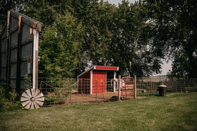 $489,999 | 86571 County Road 46, Albert Lea, MN 56007