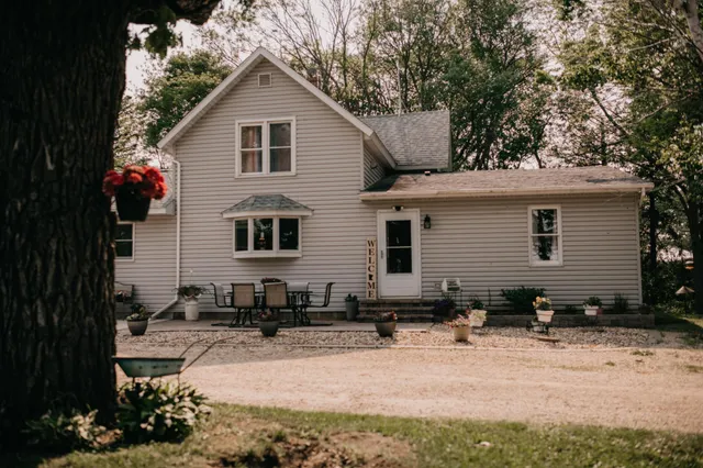 $489,999 | 86571 County Road 46, Albert Lea, MN 56007