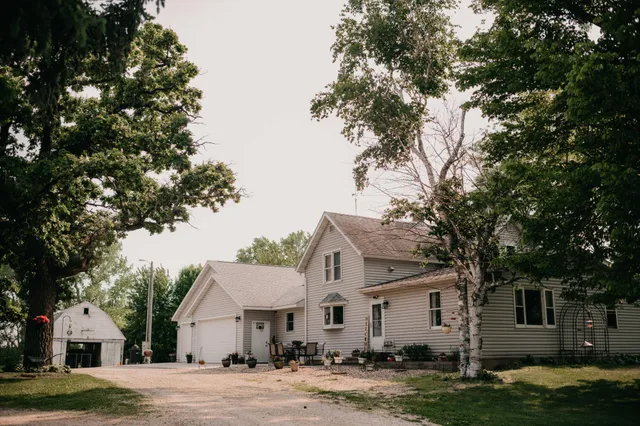 $489,999 | 86571 County Road 46, Albert Lea, MN 56007