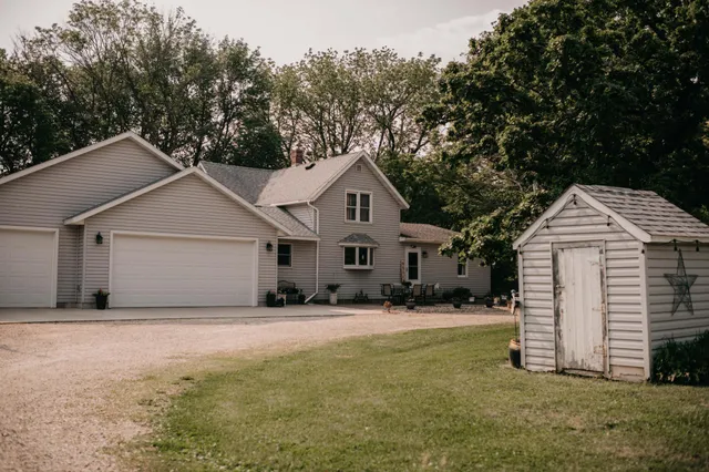 $489,999 | 86571 County Road 46, Albert Lea, MN 56007